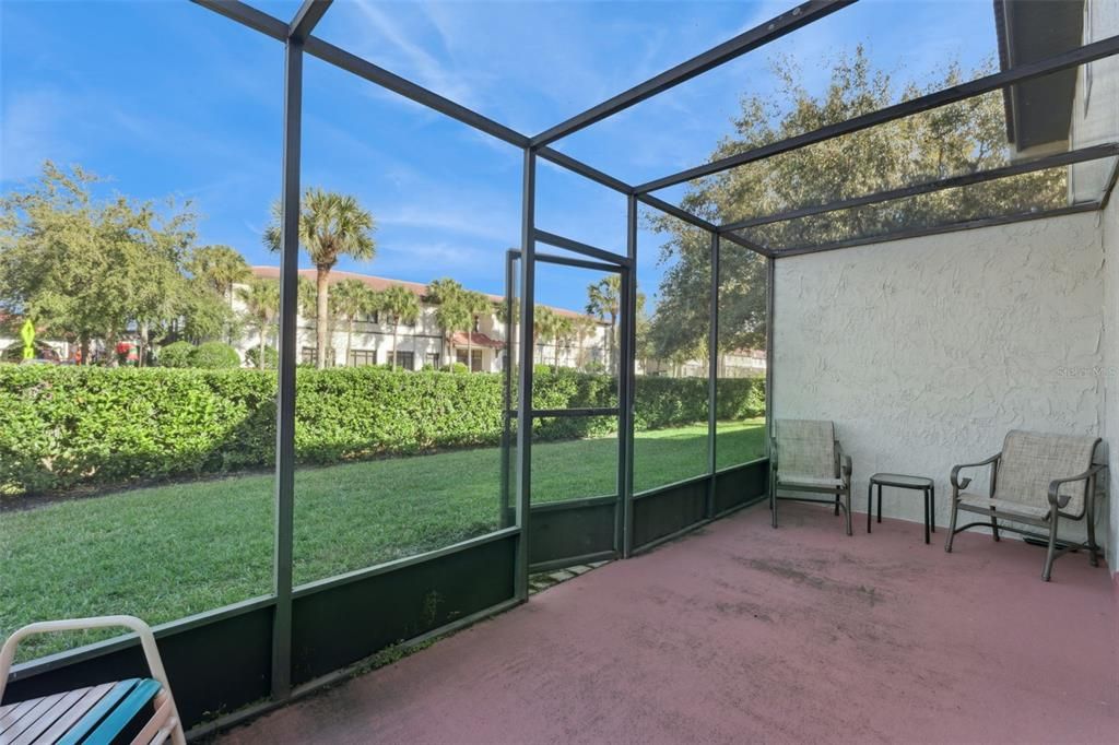 For Sale: $250,000 (2 beds, 2 baths, 1052 Square Feet)