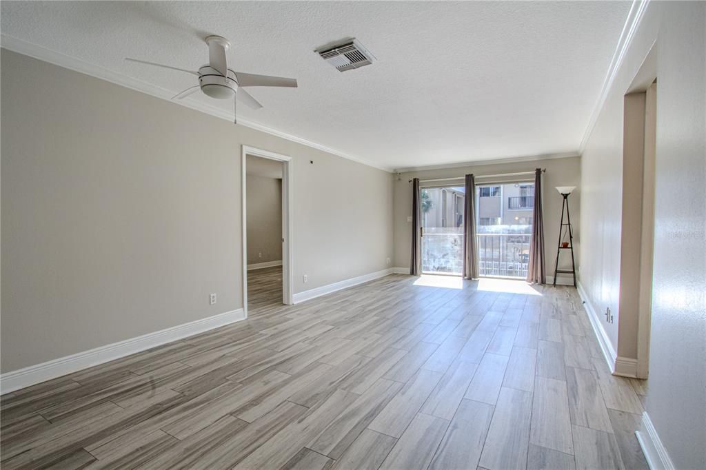 На продажу: $239,000 (2 спален, 2 ванн, 938 Квадратных фут)