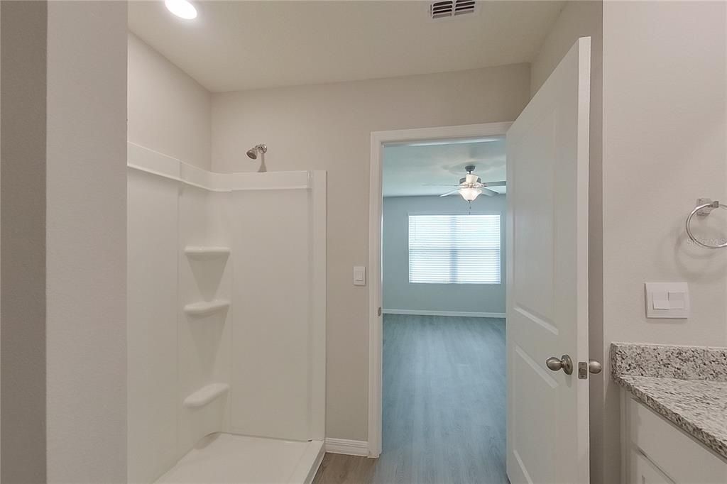 For Rent: $1,895 (3 beds, 2 baths, 1453 Square Feet)