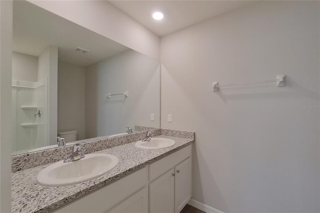 For Rent: $1,895 (3 beds, 2 baths, 1453 Square Feet)