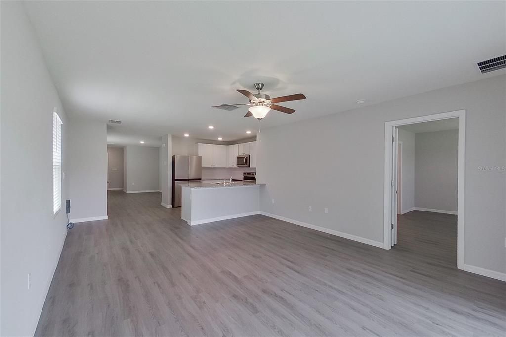 For Rent: $1,895 (3 beds, 2 baths, 1453 Square Feet)