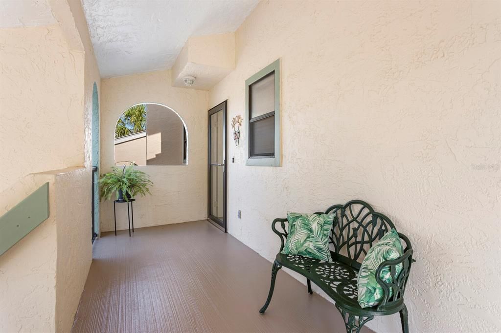 For Sale: $520,000 (2 beds, 2 baths, 1104 Square Feet)