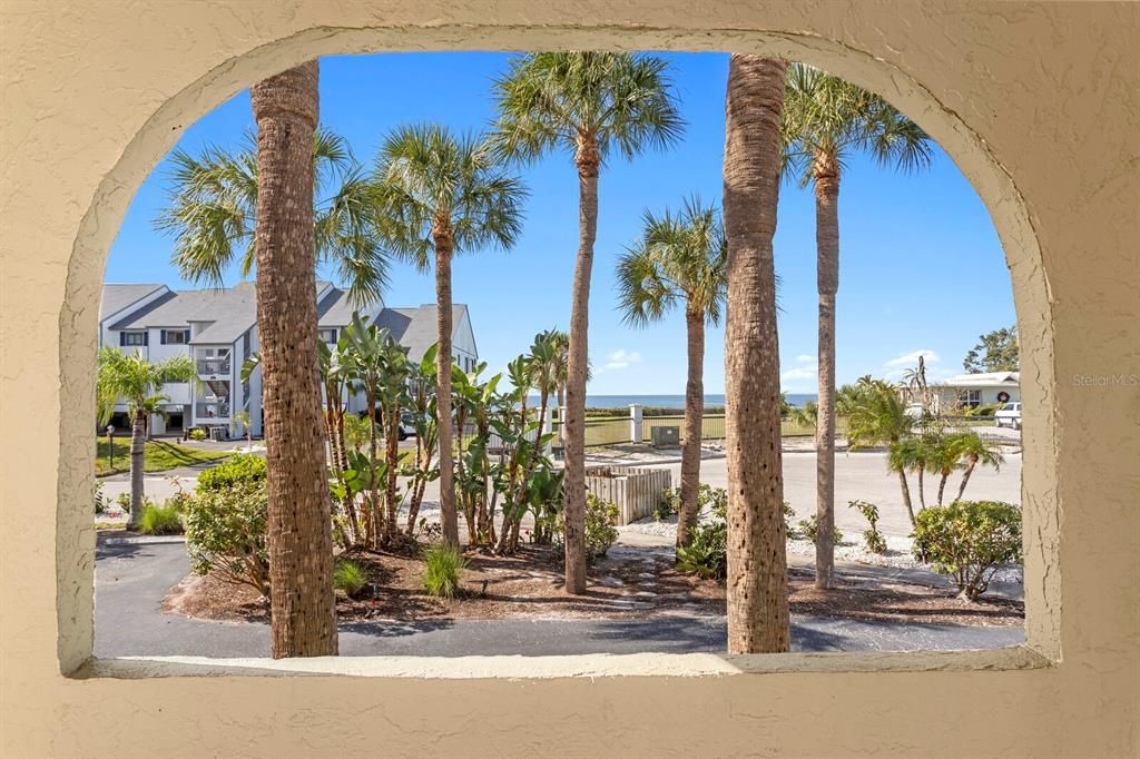 For Sale: $520,000 (2 beds, 2 baths, 1104 Square Feet)