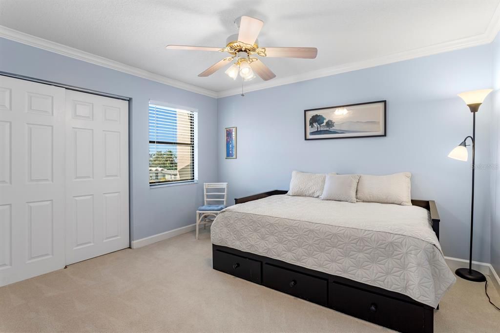 For Sale: $520,000 (2 beds, 2 baths, 1104 Square Feet)