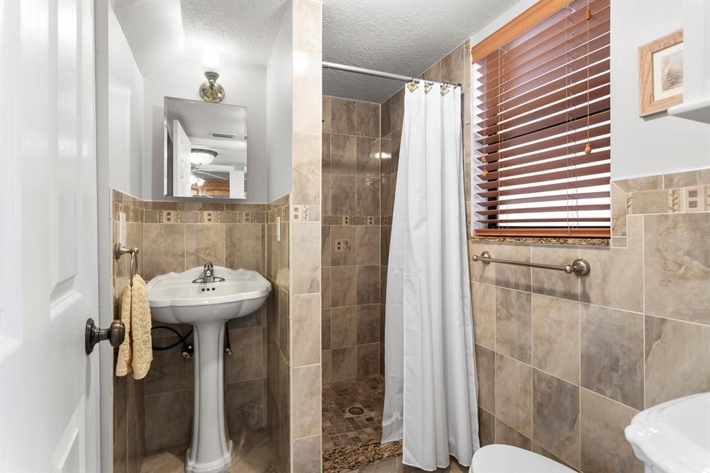 For Sale: $520,000 (2 beds, 2 baths, 1104 Square Feet)