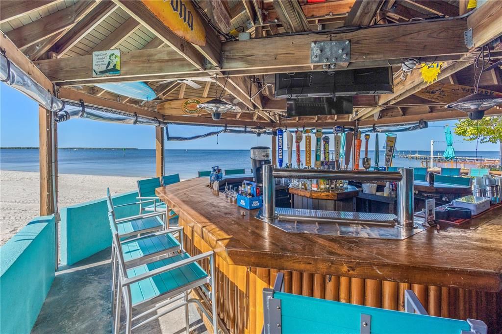 For Sale: $520,000 (2 beds, 2 baths, 1104 Square Feet)