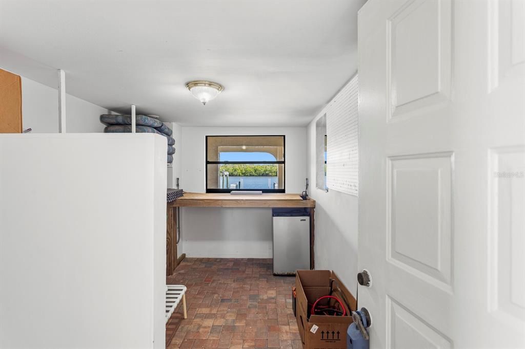 For Sale: $520,000 (2 beds, 2 baths, 1104 Square Feet)