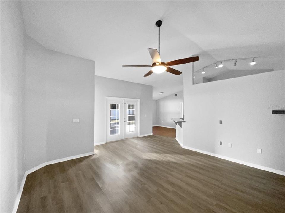 En Venta: $307,000 (3 camas, 2 baños, 1757 Pies cuadrados)