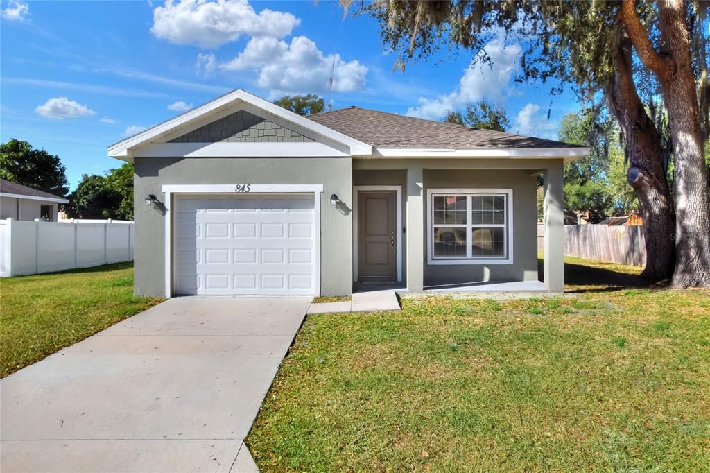 For Sale: $285,000 (3 beds, 2 baths, 1295 Square Feet)