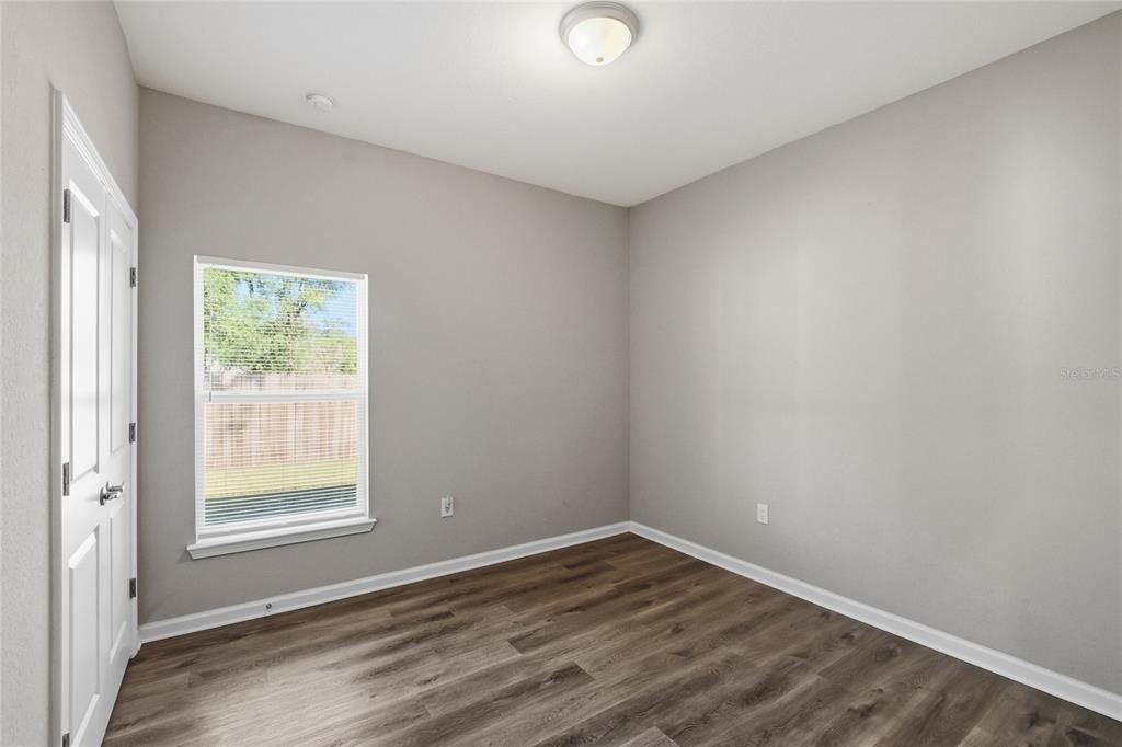 For Sale: $285,000 (3 beds, 2 baths, 1295 Square Feet)