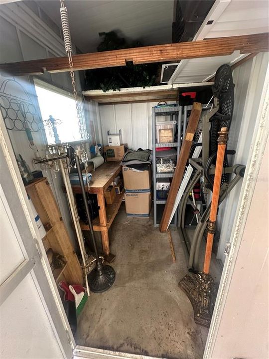 For Sale: $152,000 (1 beds, 1 baths, 752 Square Feet)