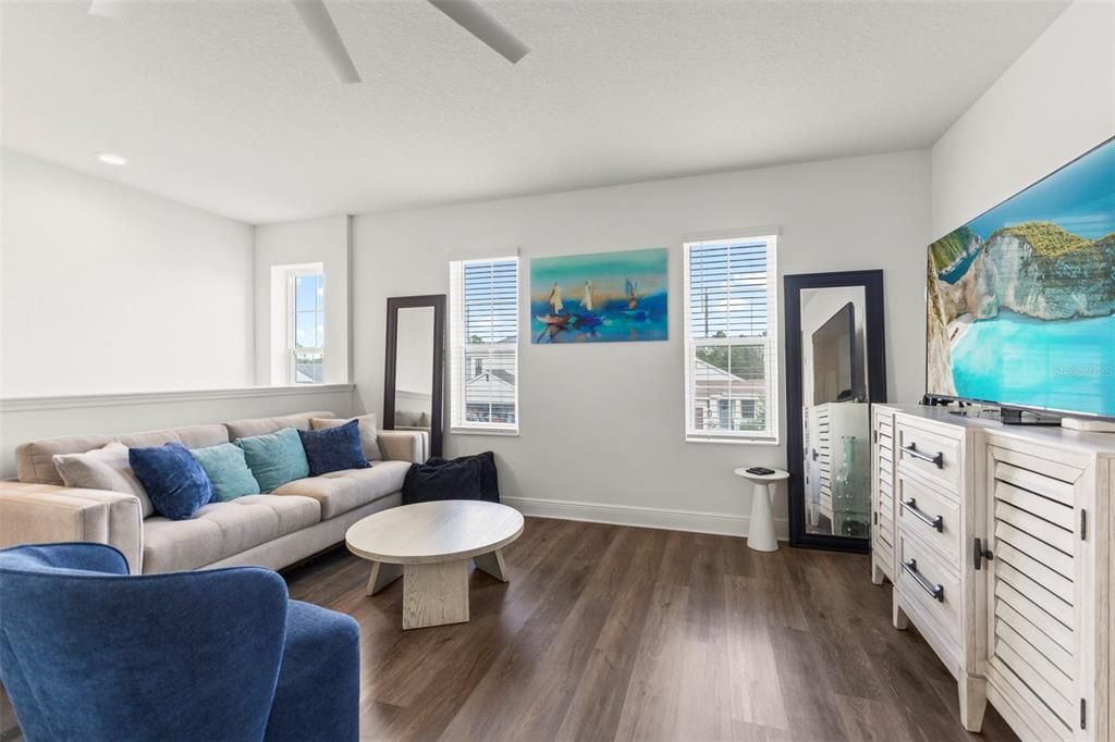 На продажу: $629,000 (4 спален, 2 ванн, 2466 Квадратных фут)