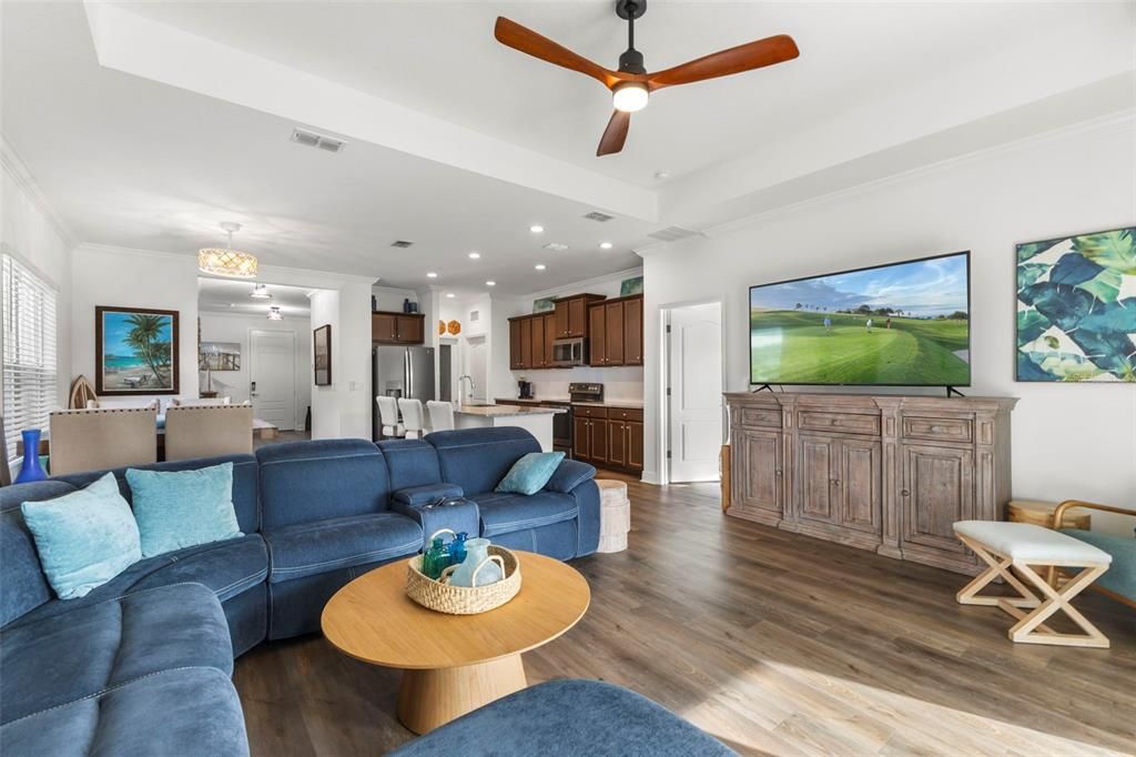 На продажу: $629,000 (4 спален, 2 ванн, 2466 Квадратных фут)