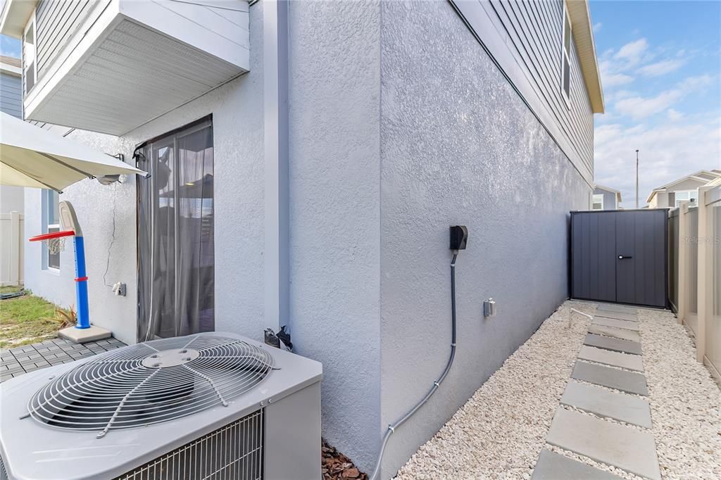 En Venta: $310,000 (4 camas, 2 baños, 1933 Pies cuadrados)