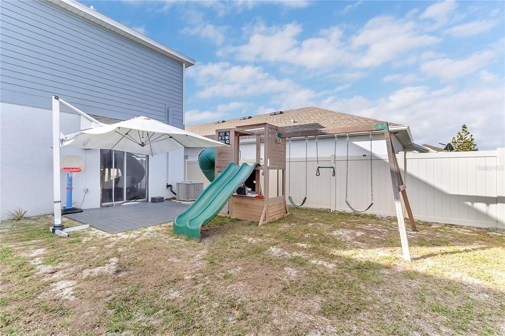 En Venta: $310,000 (4 camas, 2 baños, 1933 Pies cuadrados)