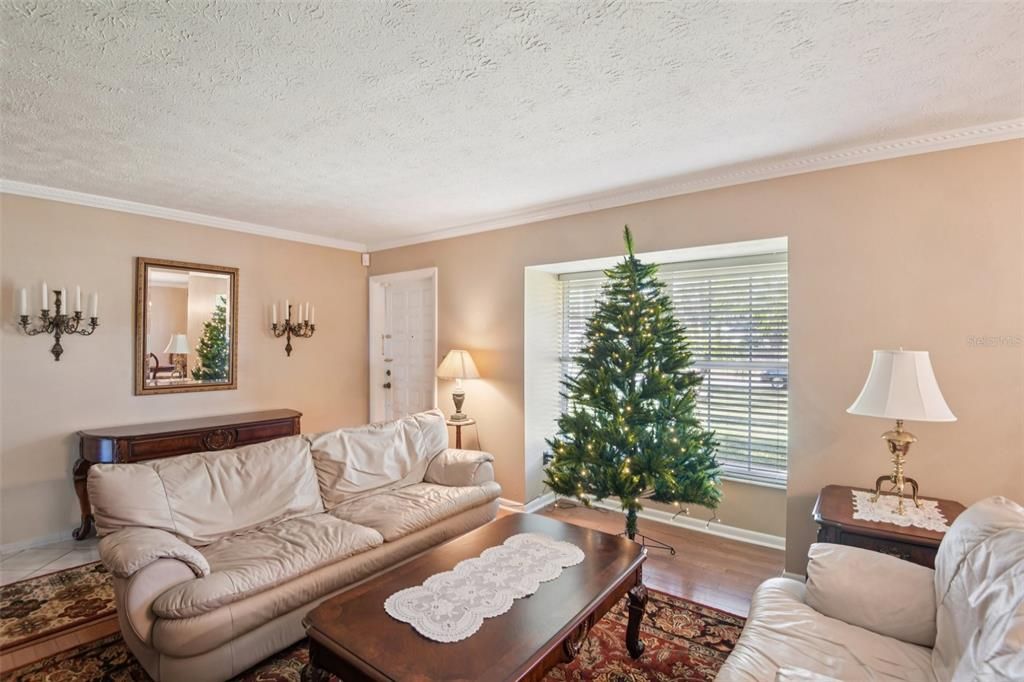 En Venta: $519,900 (3 camas, 2 baños, 1658 Pies cuadrados)