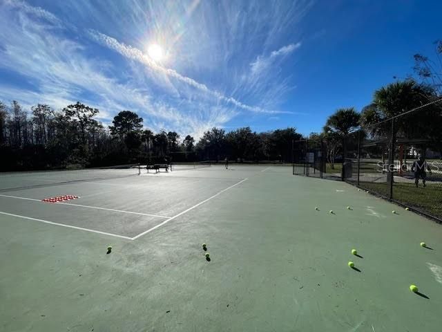 En Venta: $410,000 (3 camas, 2 baños, 2288 Pies cuadrados)