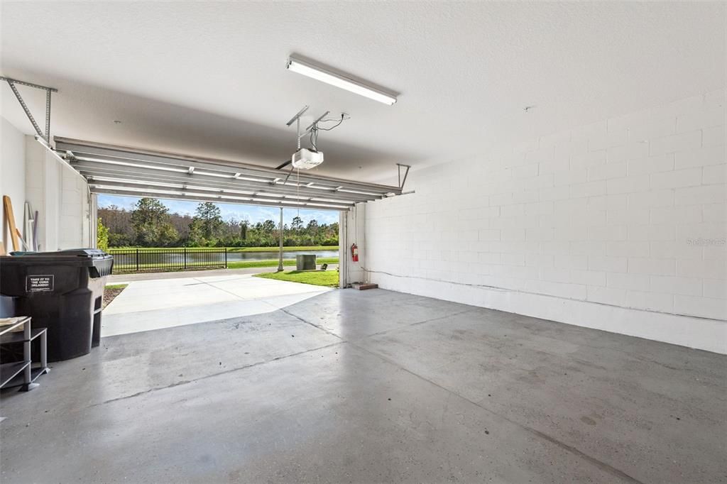 En Venta: $410,000 (3 camas, 2 baños, 2288 Pies cuadrados)