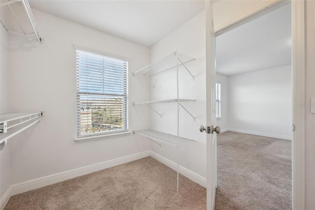 En Venta: $410,000 (3 camas, 2 baños, 2288 Pies cuadrados)