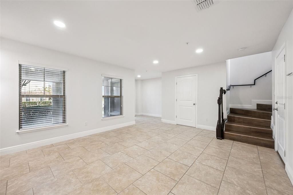 En Venta: $410,000 (3 camas, 2 baños, 2288 Pies cuadrados)