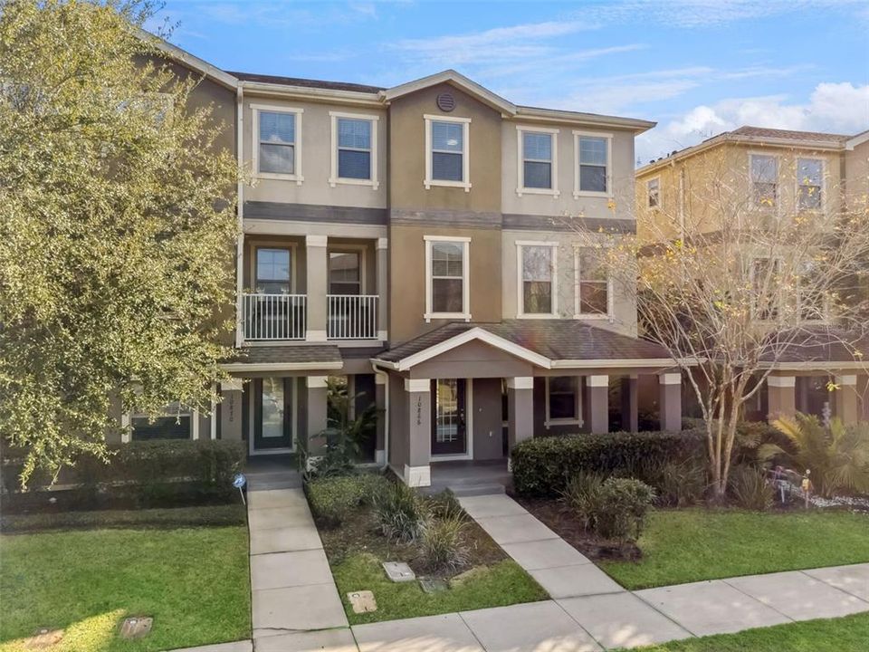 En Venta: $410,000 (3 camas, 2 baños, 2288 Pies cuadrados)