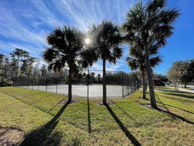 En Venta: $410,000 (3 camas, 2 baños, 2288 Pies cuadrados)