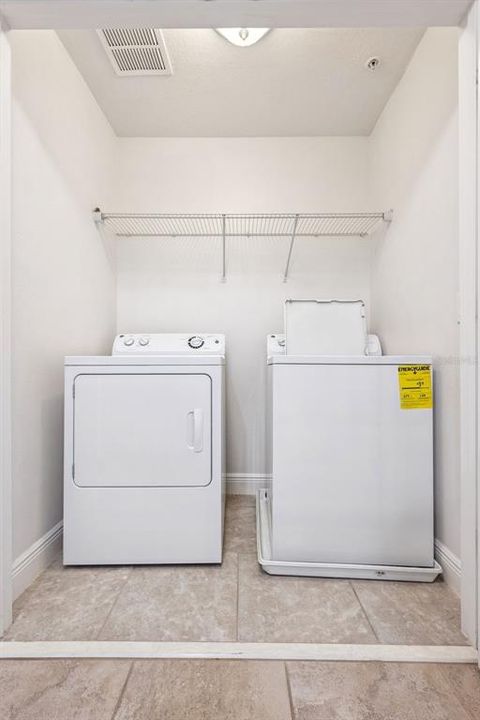 En Venta: $410,000 (3 camas, 2 baños, 2288 Pies cuadrados)