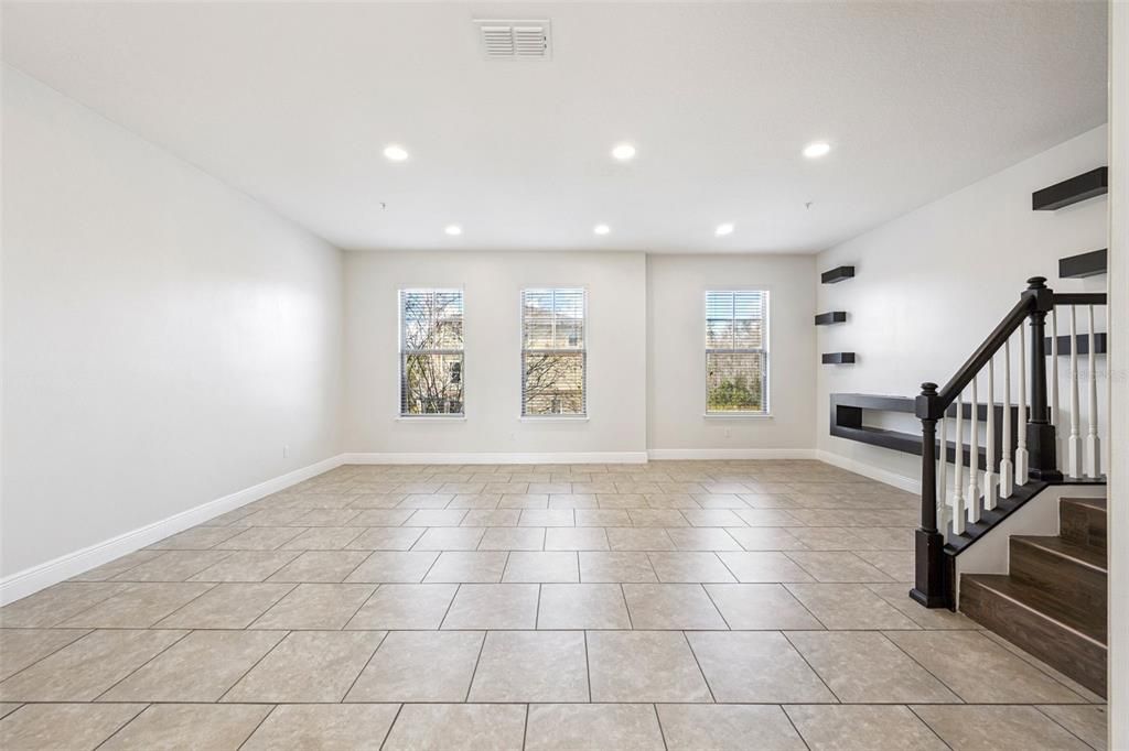 En Venta: $410,000 (3 camas, 2 baños, 2288 Pies cuadrados)