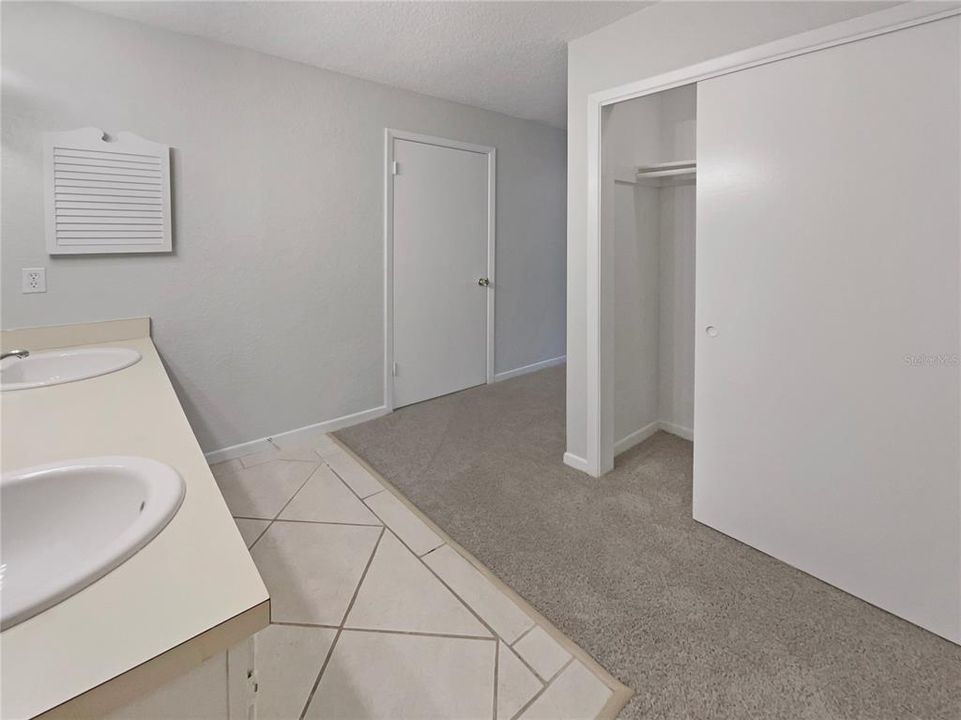 For Sale: $141,000 (2 beds, 2 baths, 1703 Square Feet)