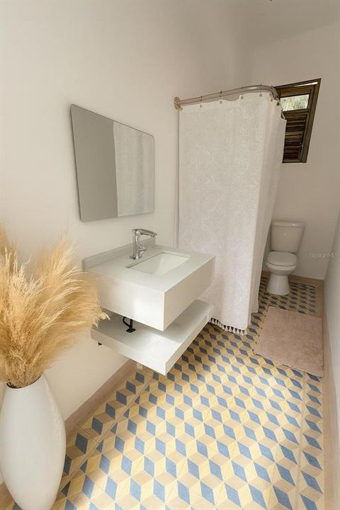 For Sale: $380,000 (4 beds, 2 baths, 1525 Square Feet)