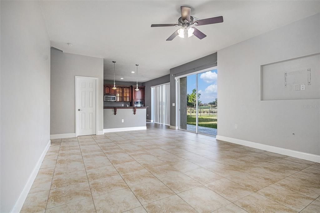 For Sale: $625,000 (4 beds, 2 baths, 2453 Square Feet)