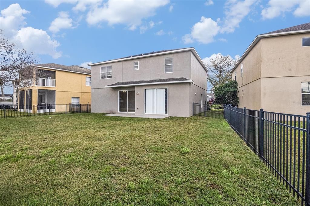 For Sale: $625,000 (4 beds, 2 baths, 2453 Square Feet)