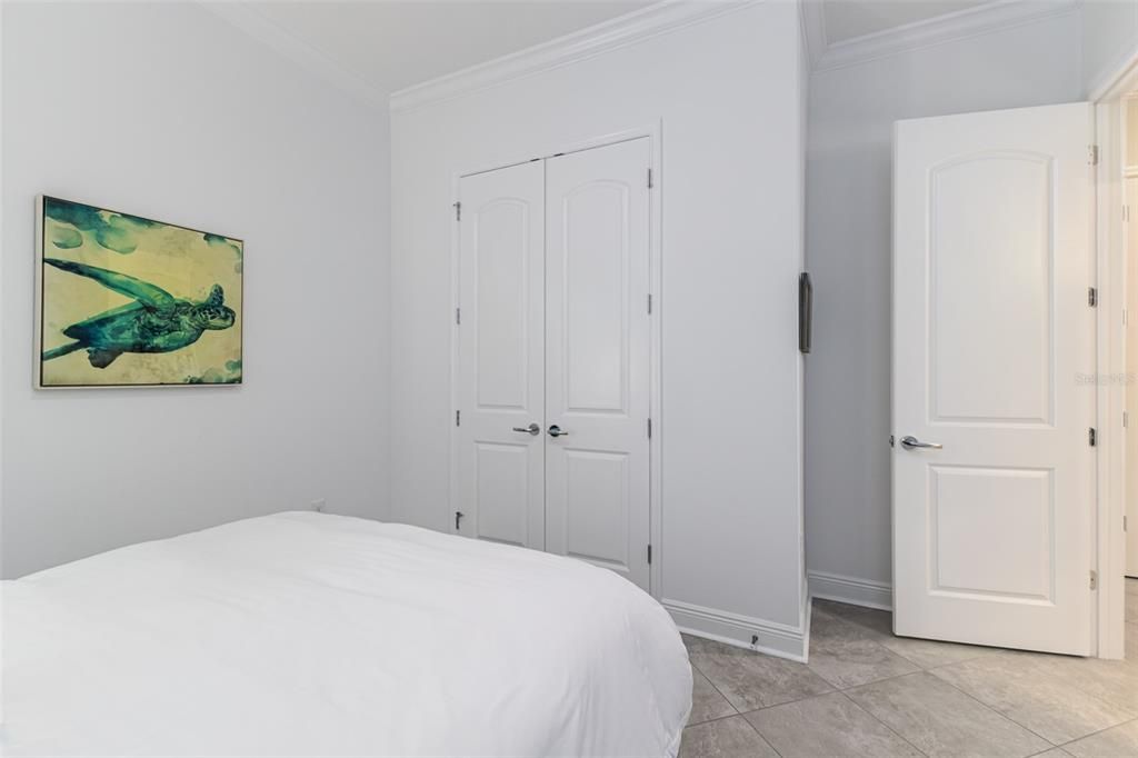 En Venta: $780,000 (4 camas, 3 baños, 2615 Pies cuadrados)