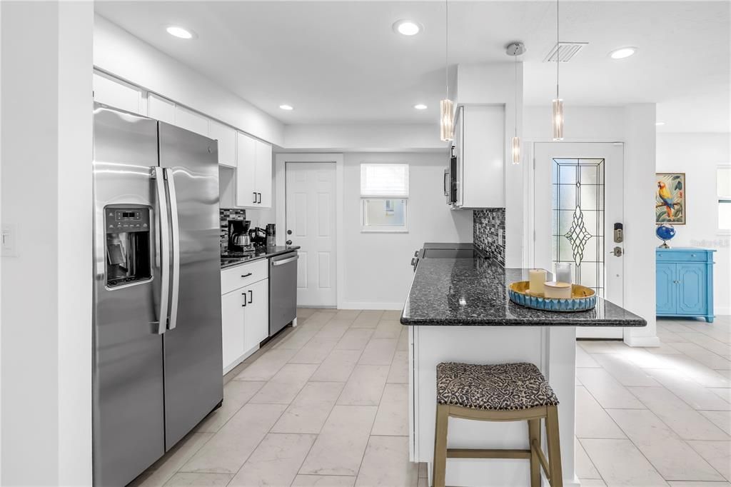 出租: $3,850 (2 贝兹, 2 浴室, 1160 平方英尺)