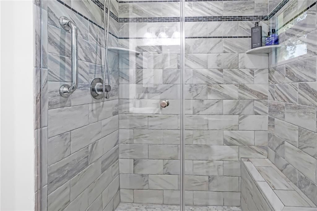 出租: $3,850 (2 贝兹, 2 浴室, 1160 平方英尺)