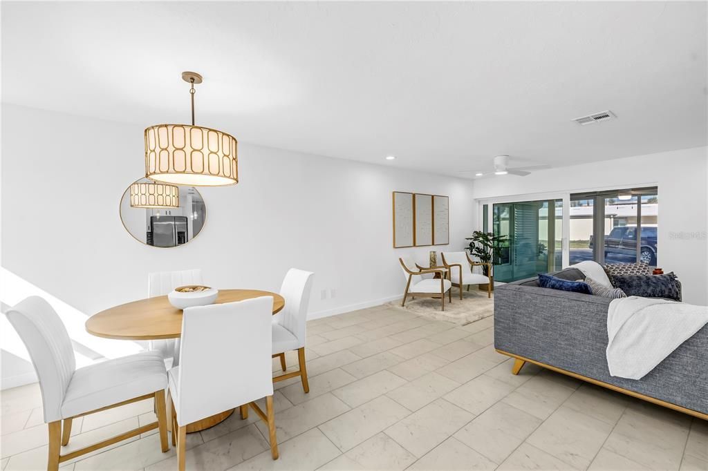 出租: $3,850 (2 贝兹, 2 浴室, 1160 平方英尺)