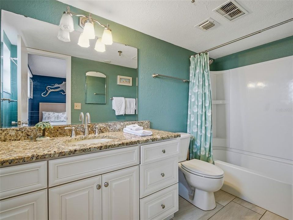 For Sale: $1,050,000 (3 beds, 3 baths, 1555 Square Feet)