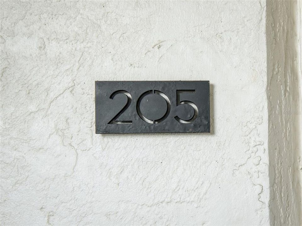 For Sale: $1,050,000 (3 beds, 3 baths, 1555 Square Feet)