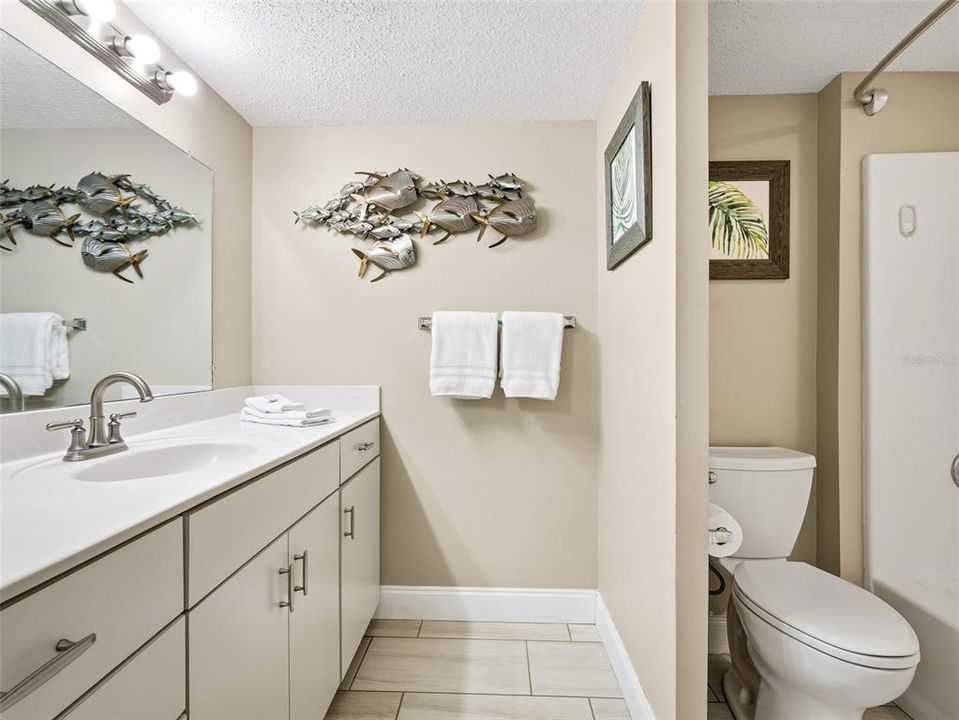 For Sale: $1,050,000 (3 beds, 3 baths, 1555 Square Feet)