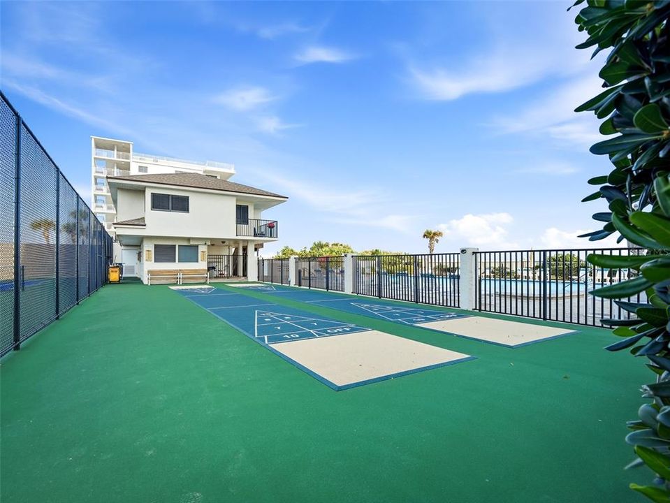 For Sale: $1,050,000 (3 beds, 3 baths, 1555 Square Feet)