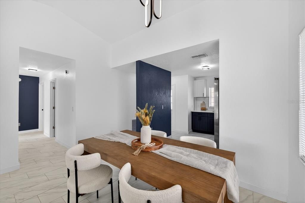 En Venta: $374,900 (3 camas, 2 baños, 1246 Pies cuadrados)