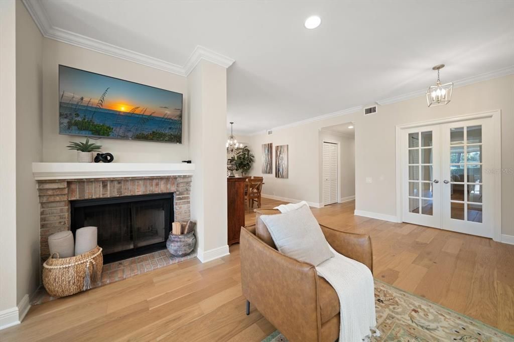 For Sale: $799,000 (3 beds, 2 baths, 2013 Square Feet)