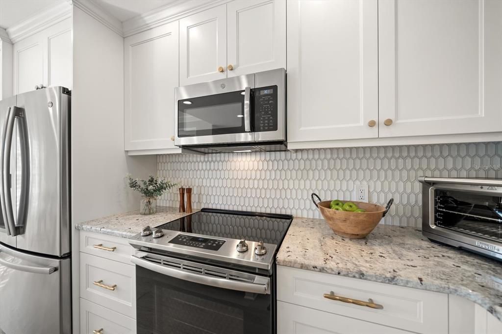 For Sale: $799,000 (3 beds, 2 baths, 2013 Square Feet)