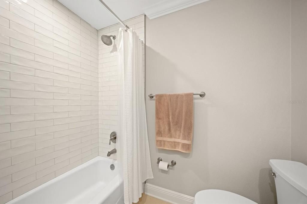 For Sale: $799,000 (3 beds, 2 baths, 2013 Square Feet)