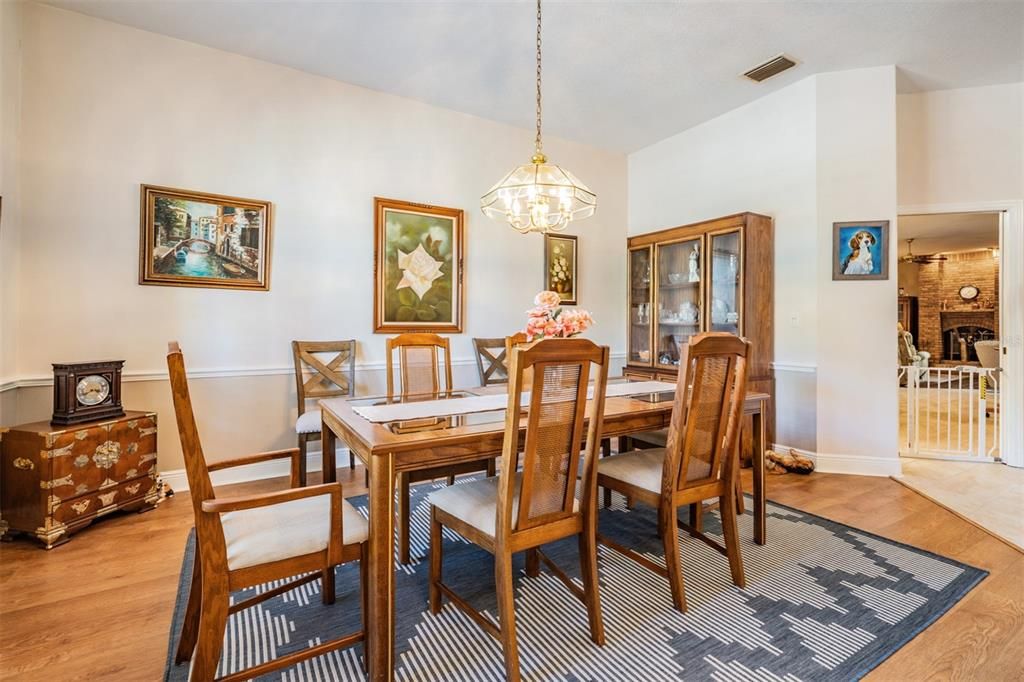 For Sale: $815,000 (4 beds, 3 baths, 2993 Square Feet)