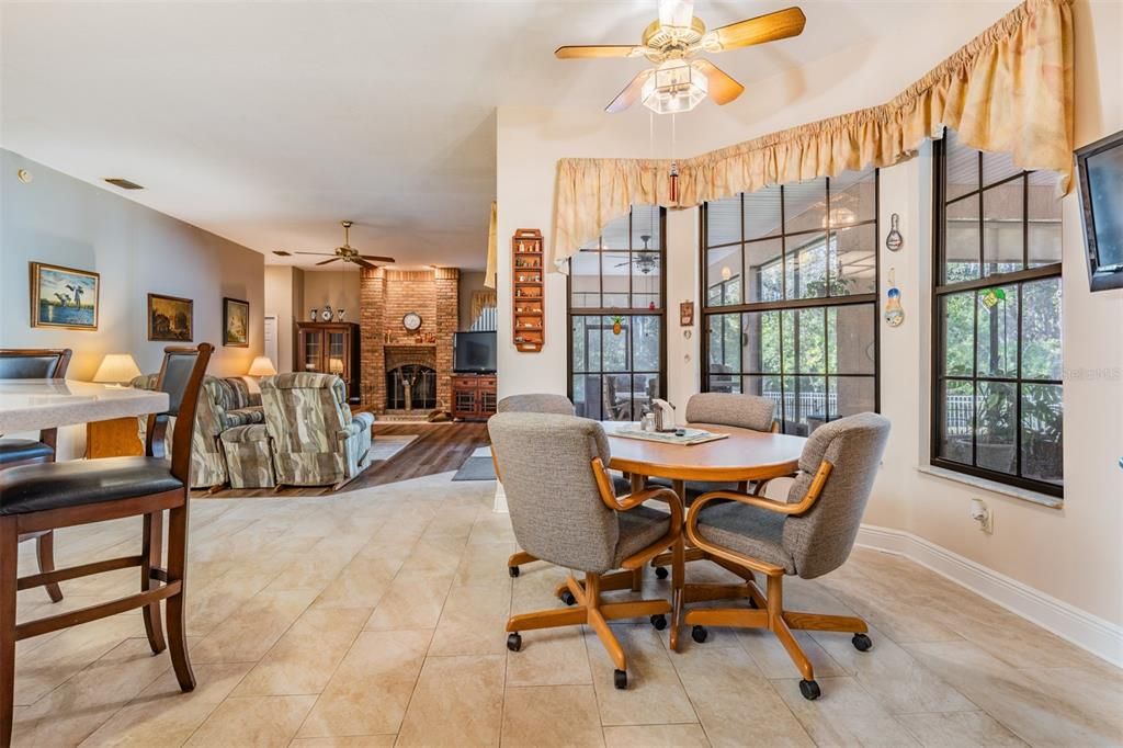 For Sale: $815,000 (4 beds, 3 baths, 2993 Square Feet)