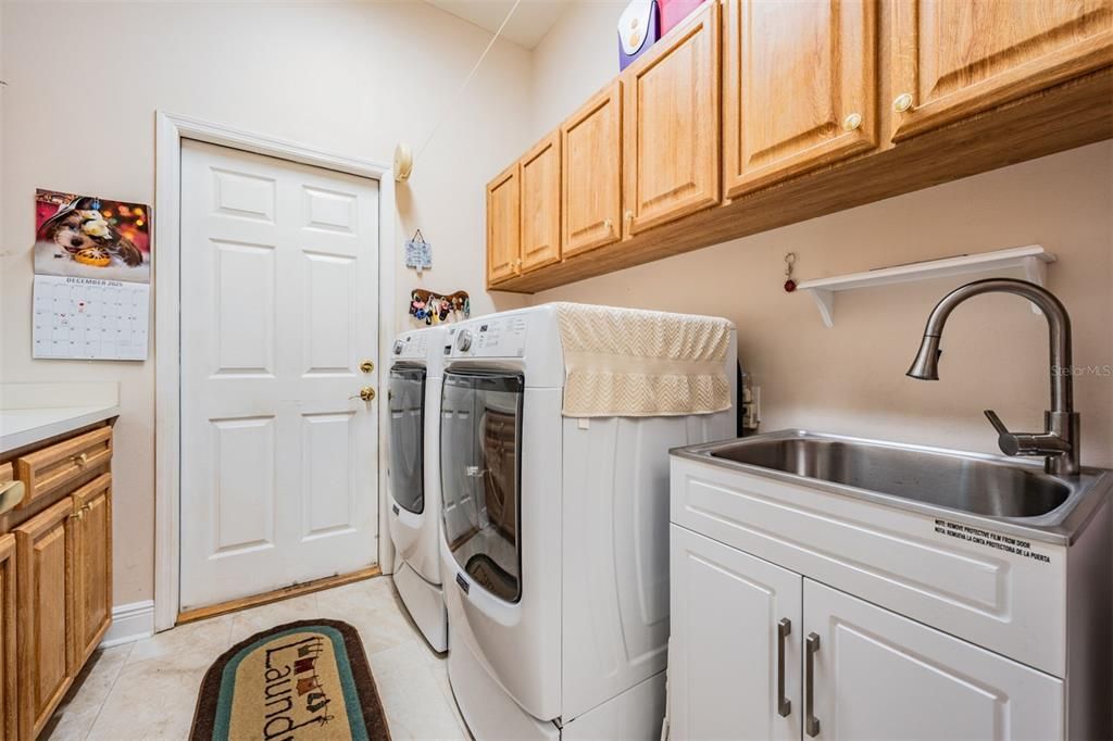 For Sale: $815,000 (4 beds, 3 baths, 2993 Square Feet)