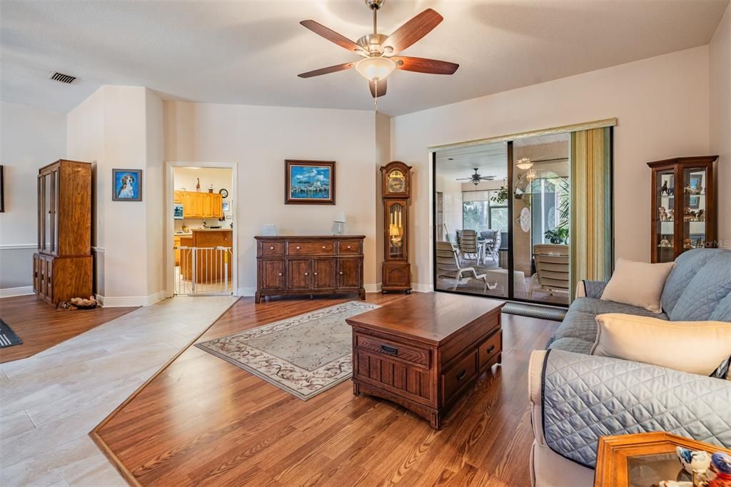 For Sale: $815,000 (4 beds, 3 baths, 2993 Square Feet)