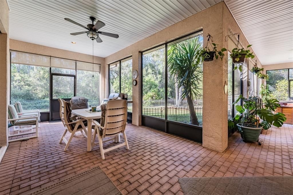 For Sale: $815,000 (4 beds, 3 baths, 2993 Square Feet)