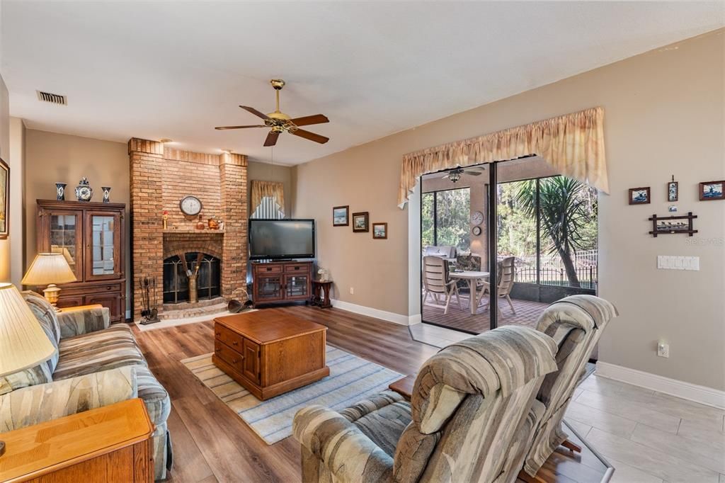 For Sale: $815,000 (4 beds, 3 baths, 2993 Square Feet)